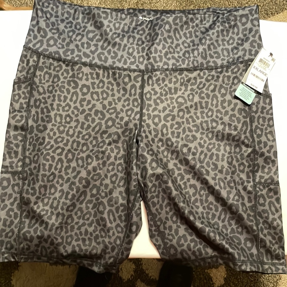 Ideology bike shorts. XXL. Cheetah grey/black . NWT. Side pockets